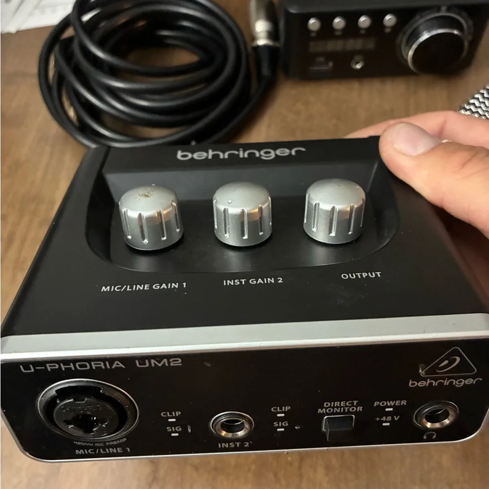 Behringer C-1 Microphone with Audio Interface